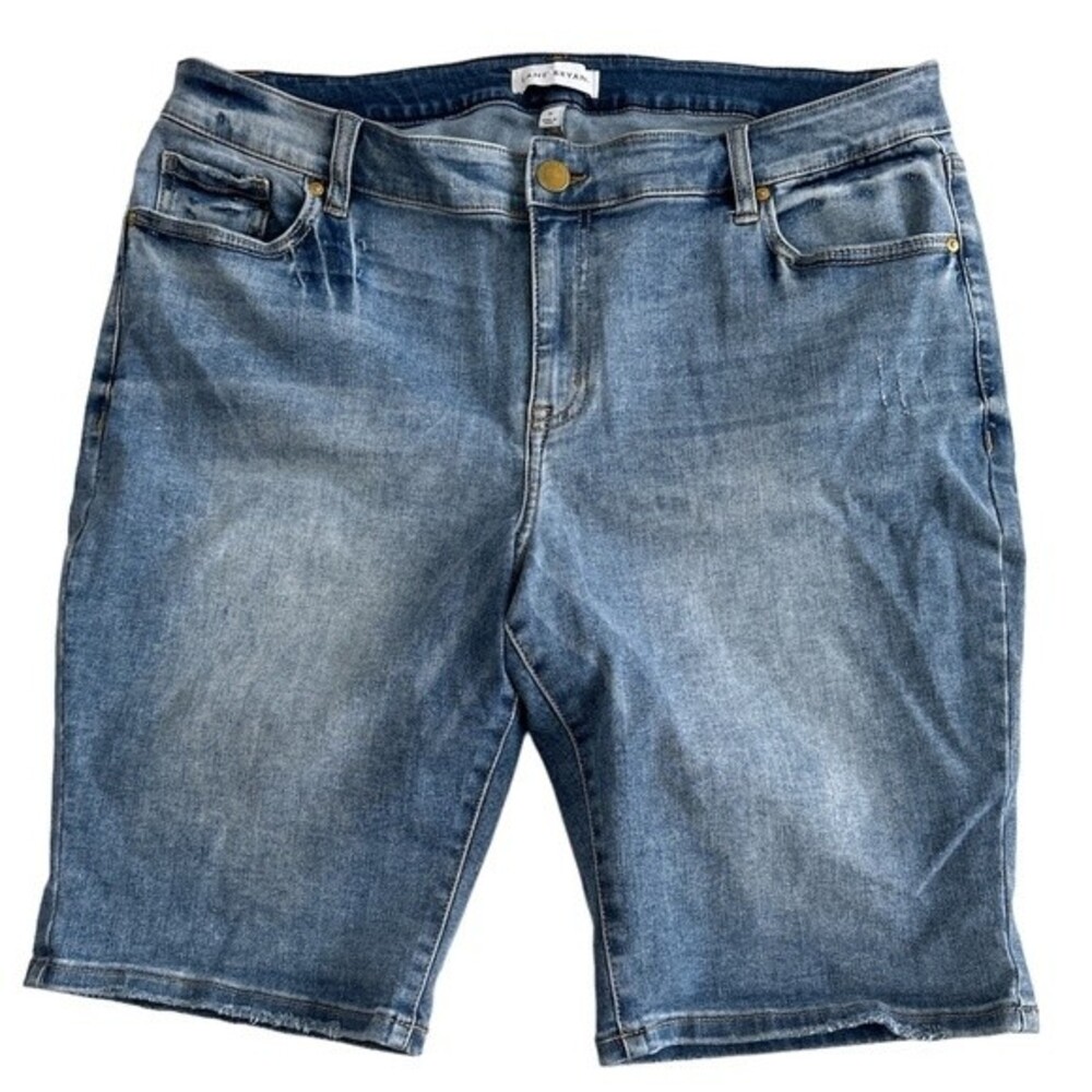 Lane Bryant Women's Mid Rise Signature Fit Blue Bermuda Jeans Shorts Sz 20 - Picture 2 of 8